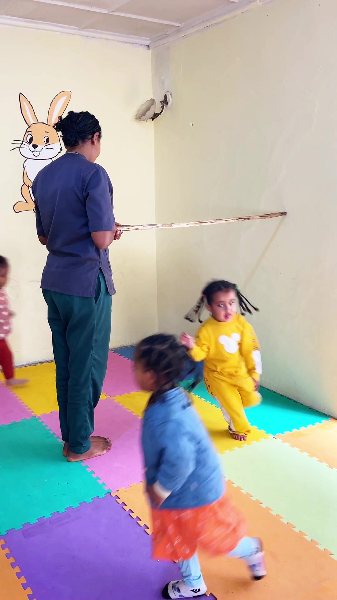 @Dora
