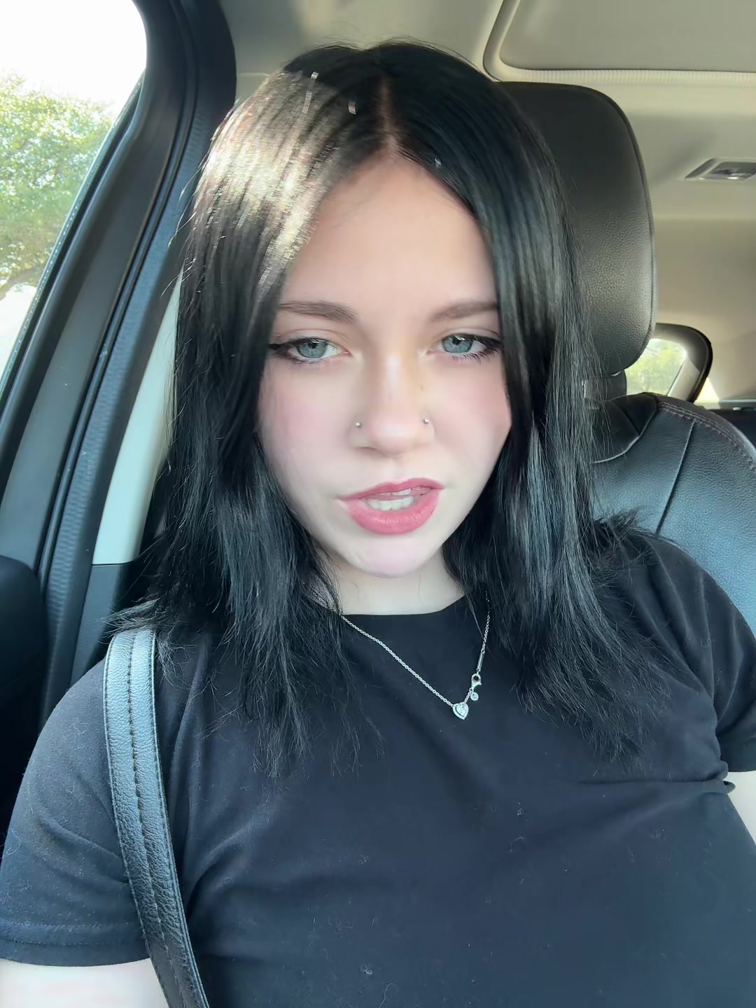 @<3