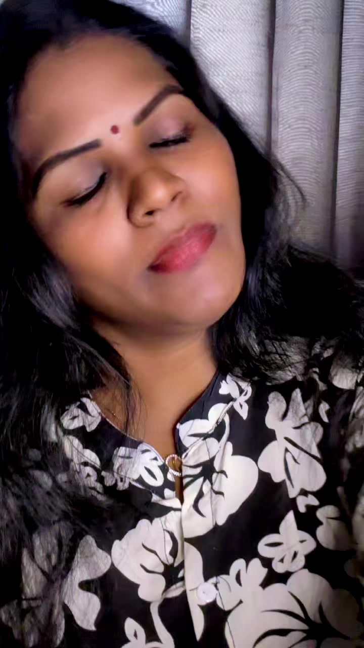 @GaYaThRI❤️ MaNiKAnDaN ❤️🇨🇦☃️