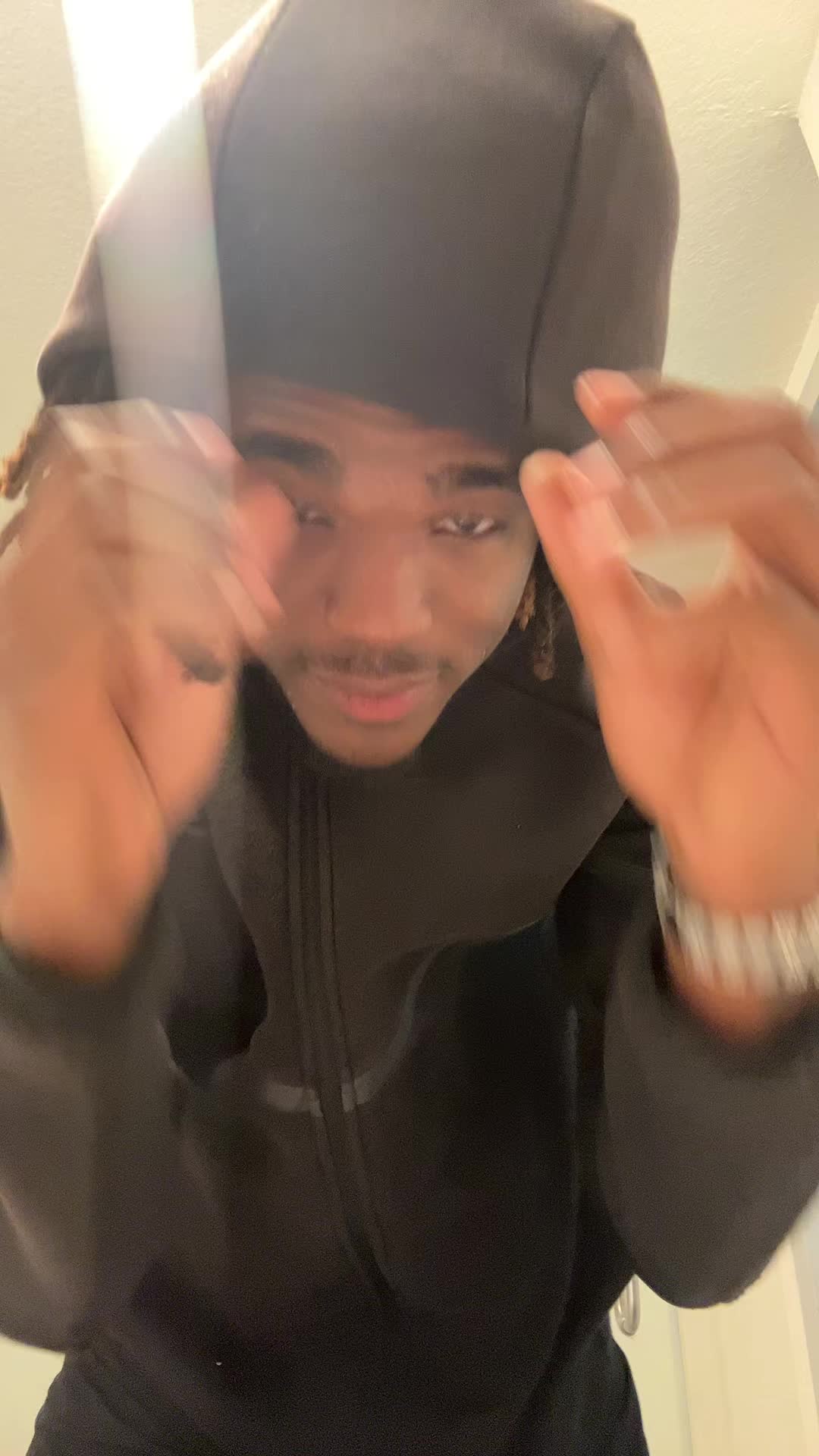 @B4