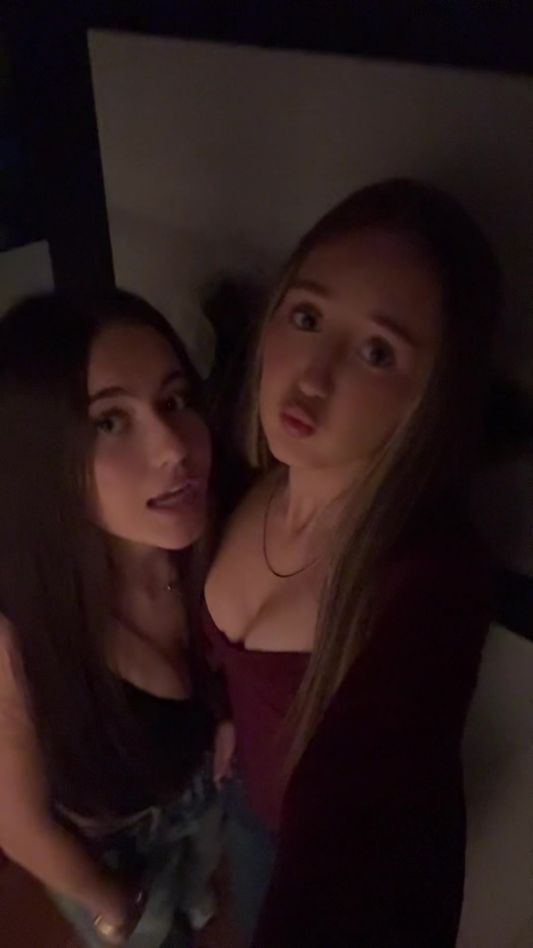 @lily