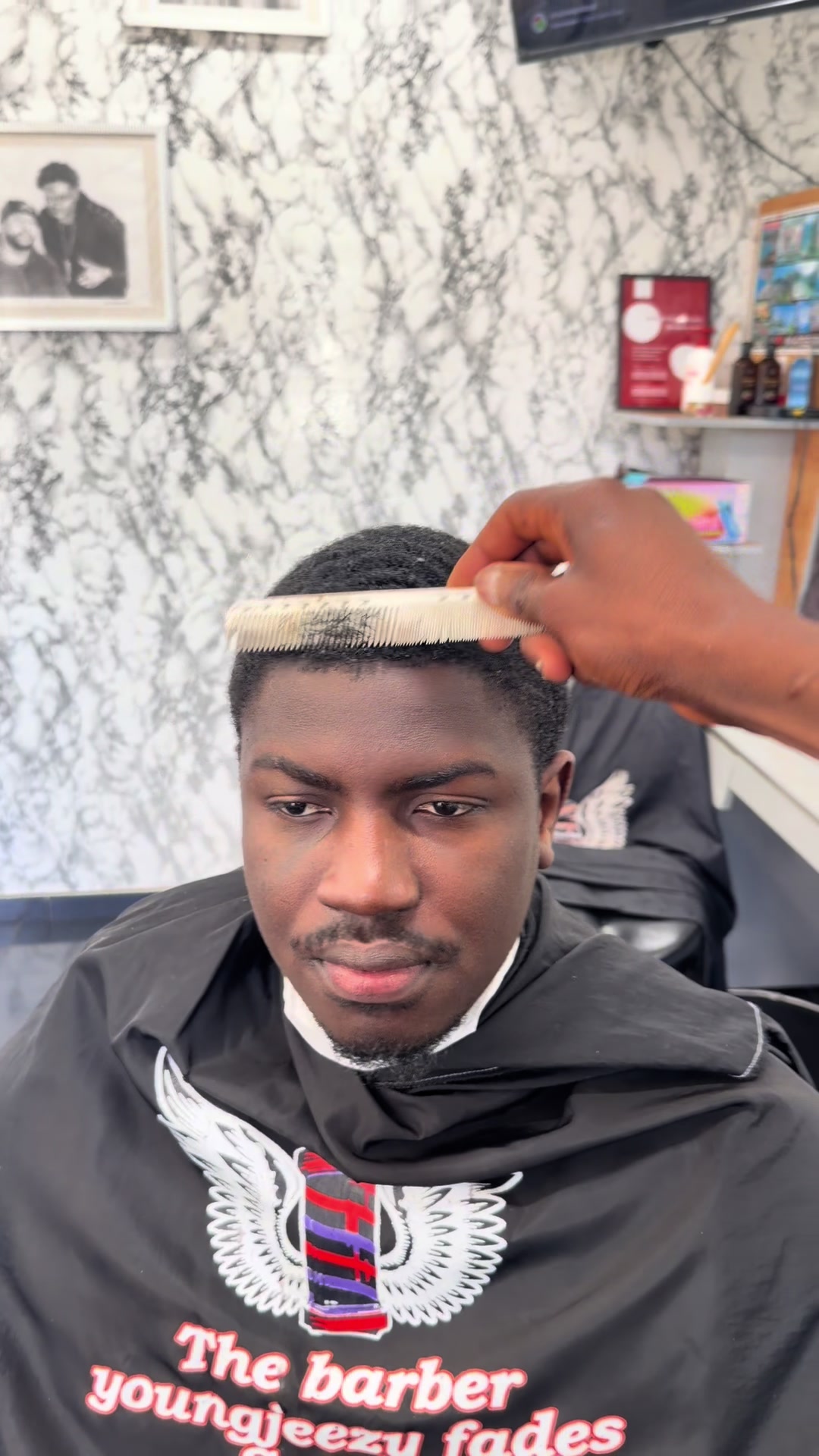 @Youngjeezy __fades Saquis 🇬🇼