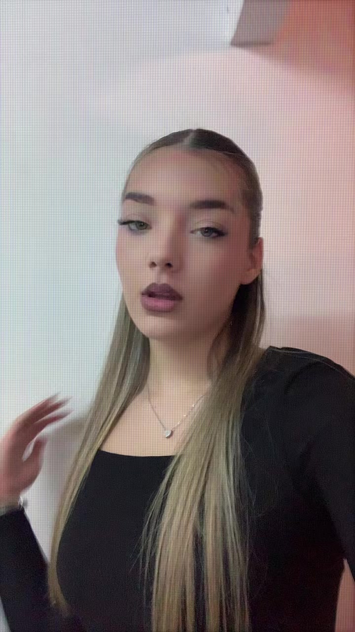 @𝒱𝑀