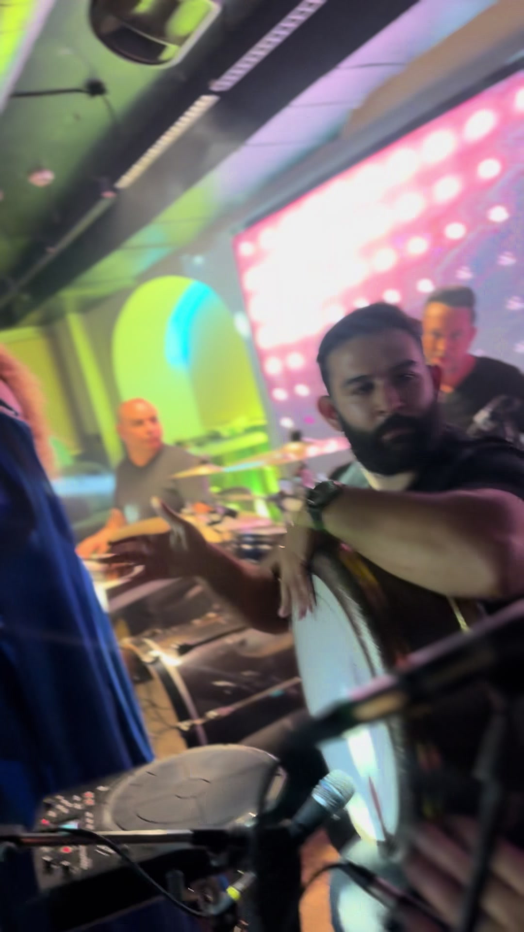 @sυzαи🎤