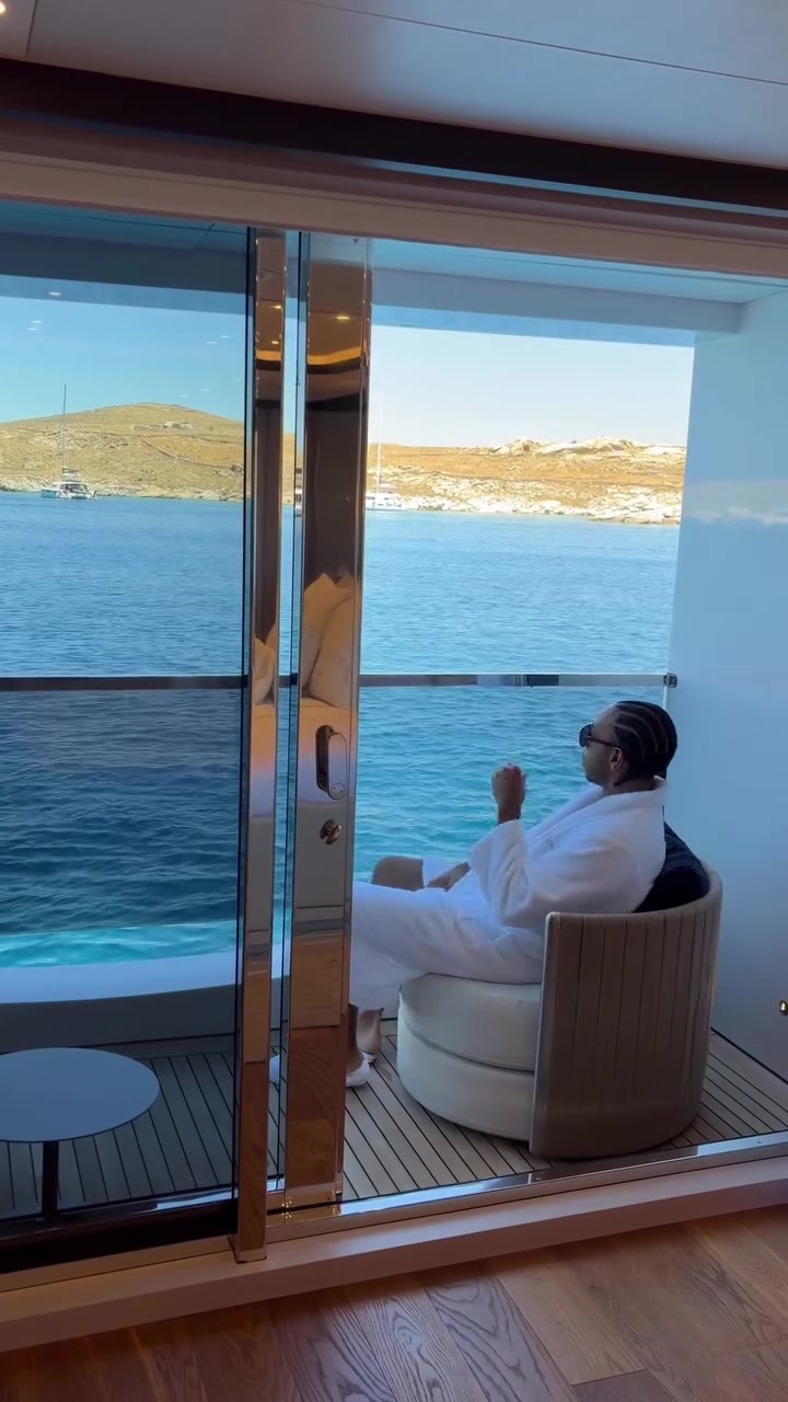 @Ludacris