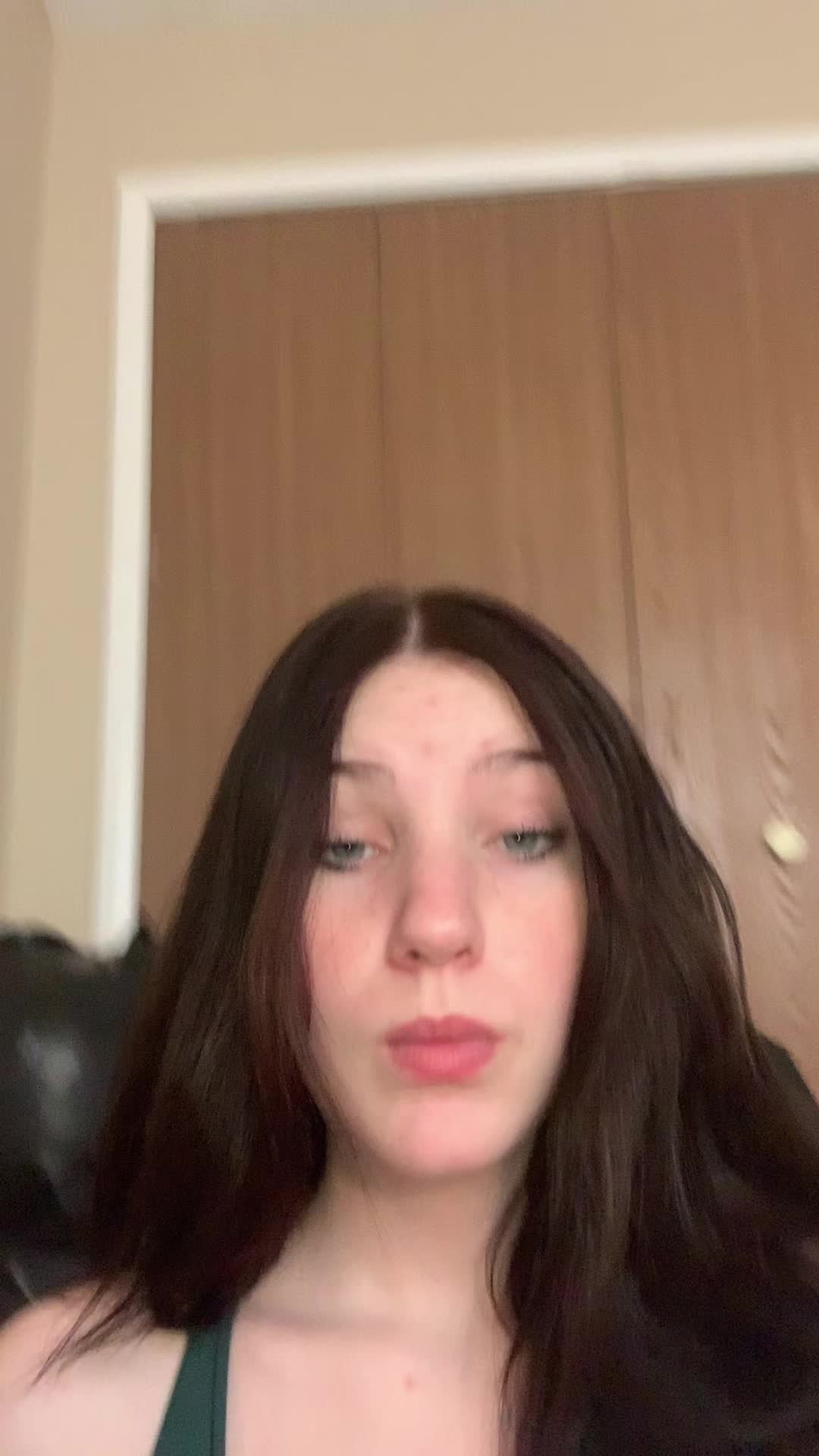 @alexisrot_