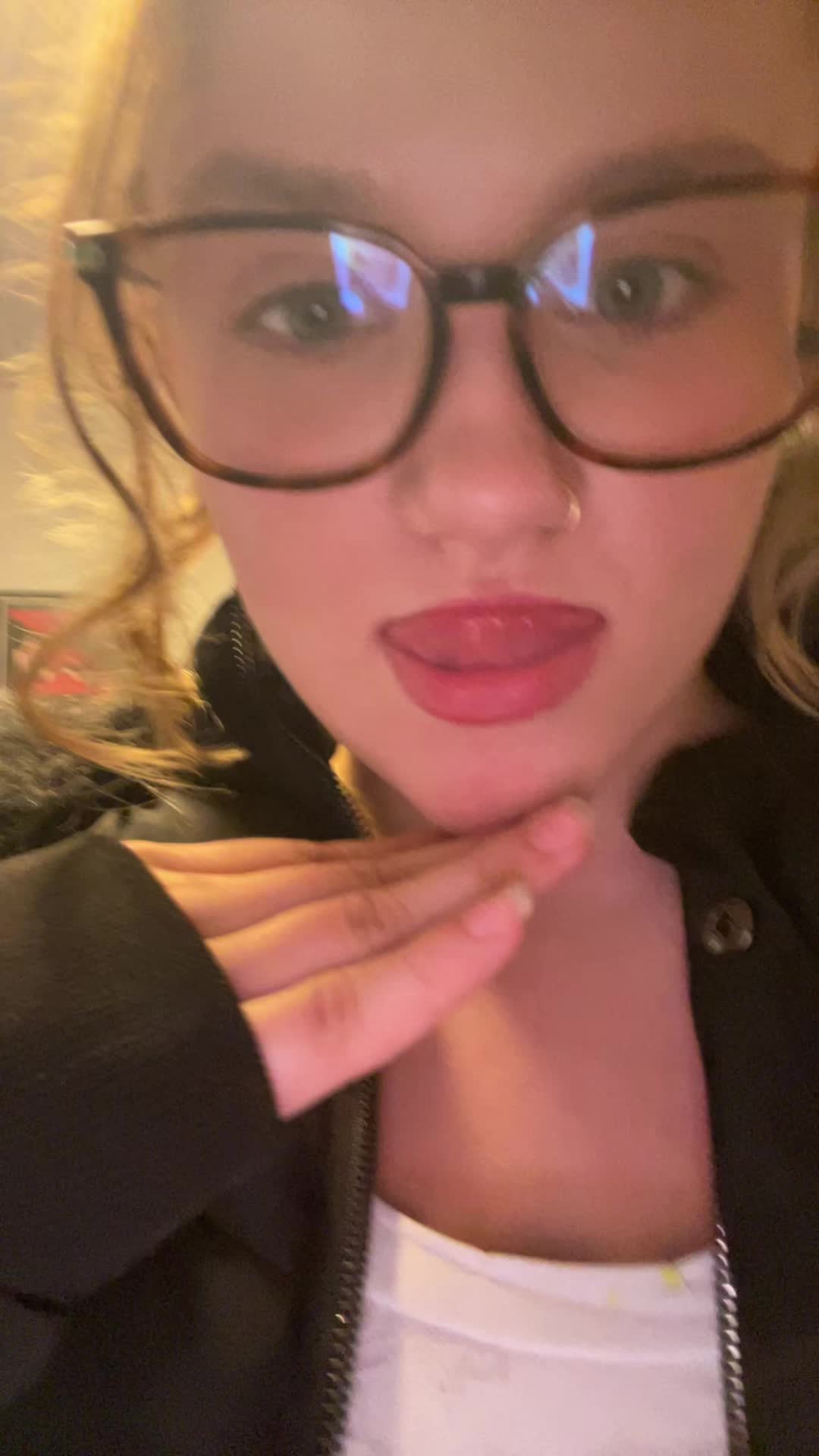 @vivienne