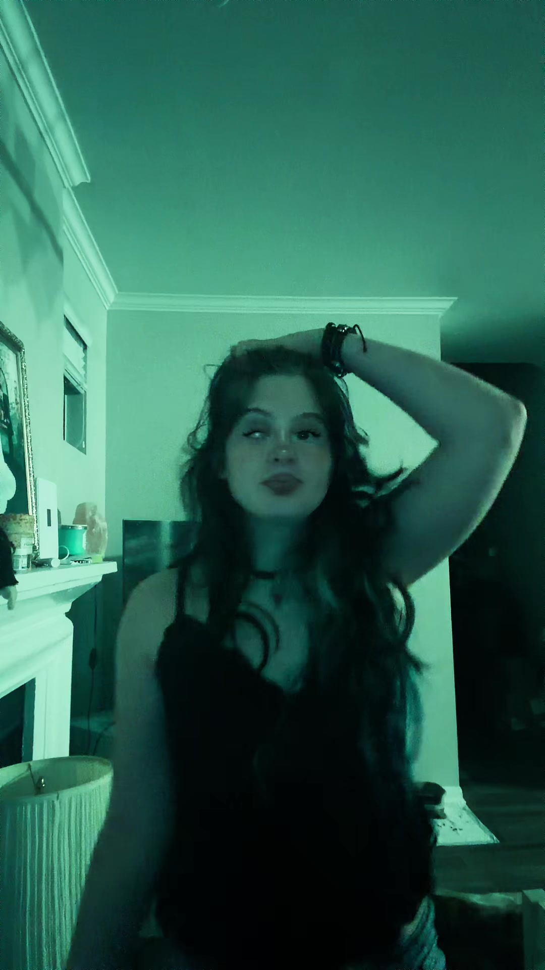 @Vivienne Bele&ntilde;a(Ronnie&rsquo;s vers)