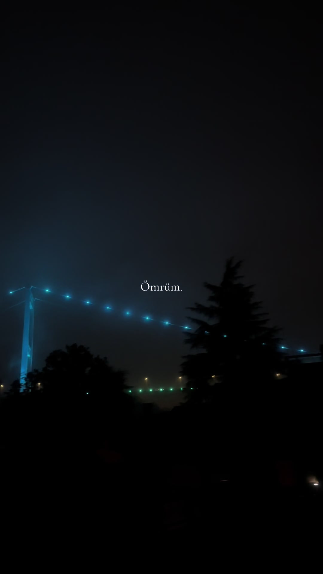 @𝐿𝑜𝑜𝓀 𝒜𝓉 𝒯𝒽𝑒 𝒮𝓀𝓎