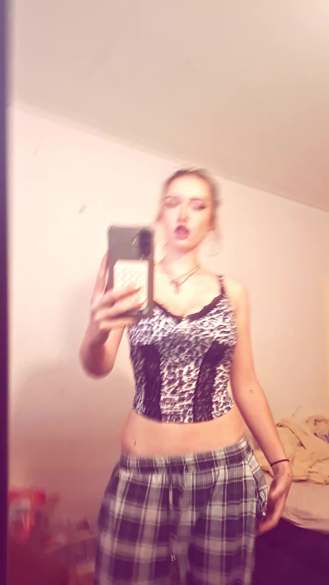 @️freakandel🌚