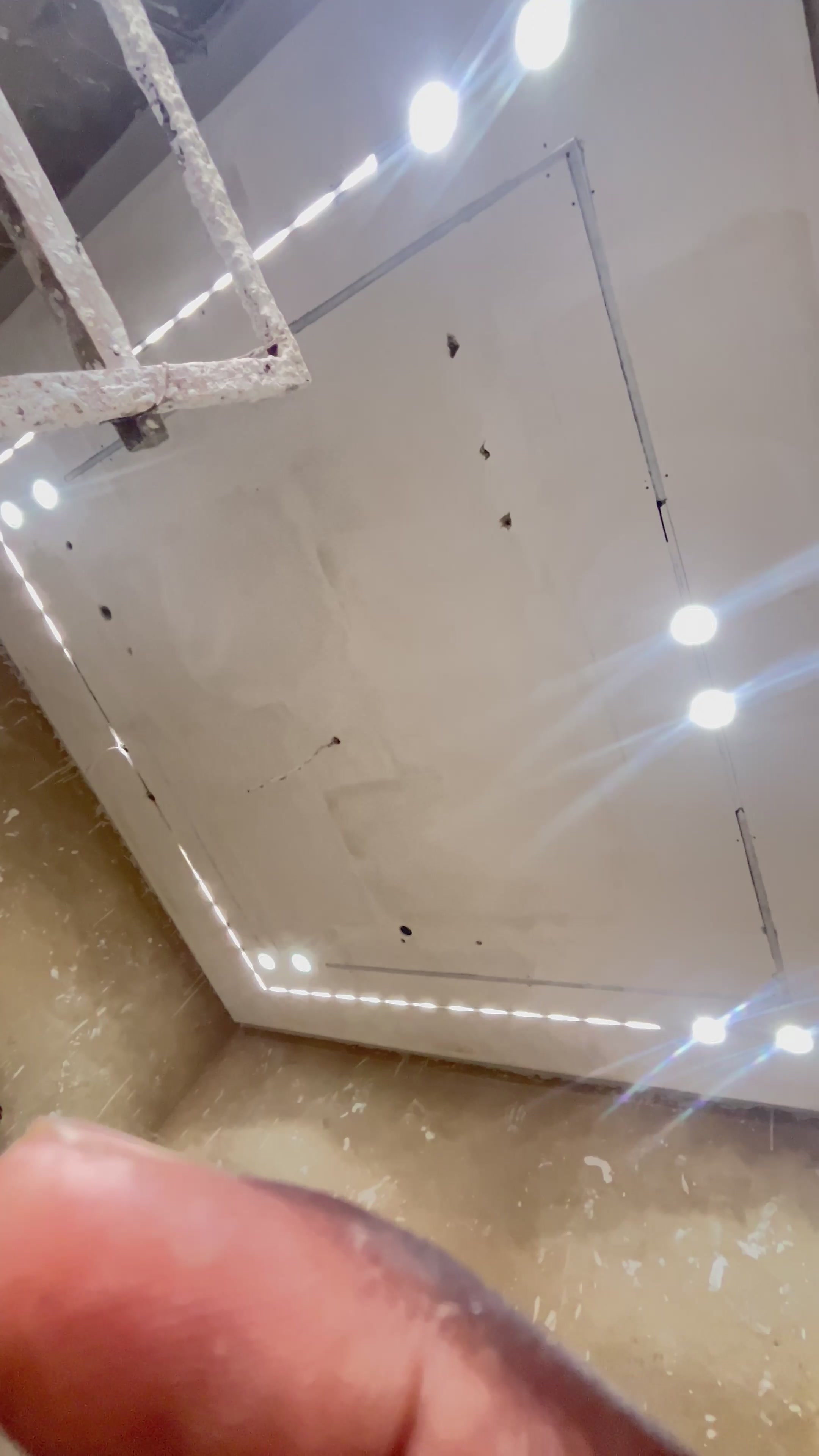 @Faux_plafond