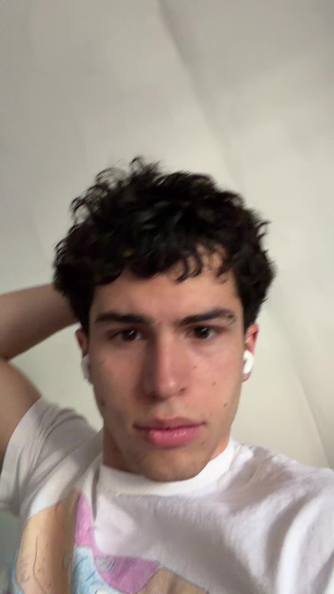 @Moanfaceemoji