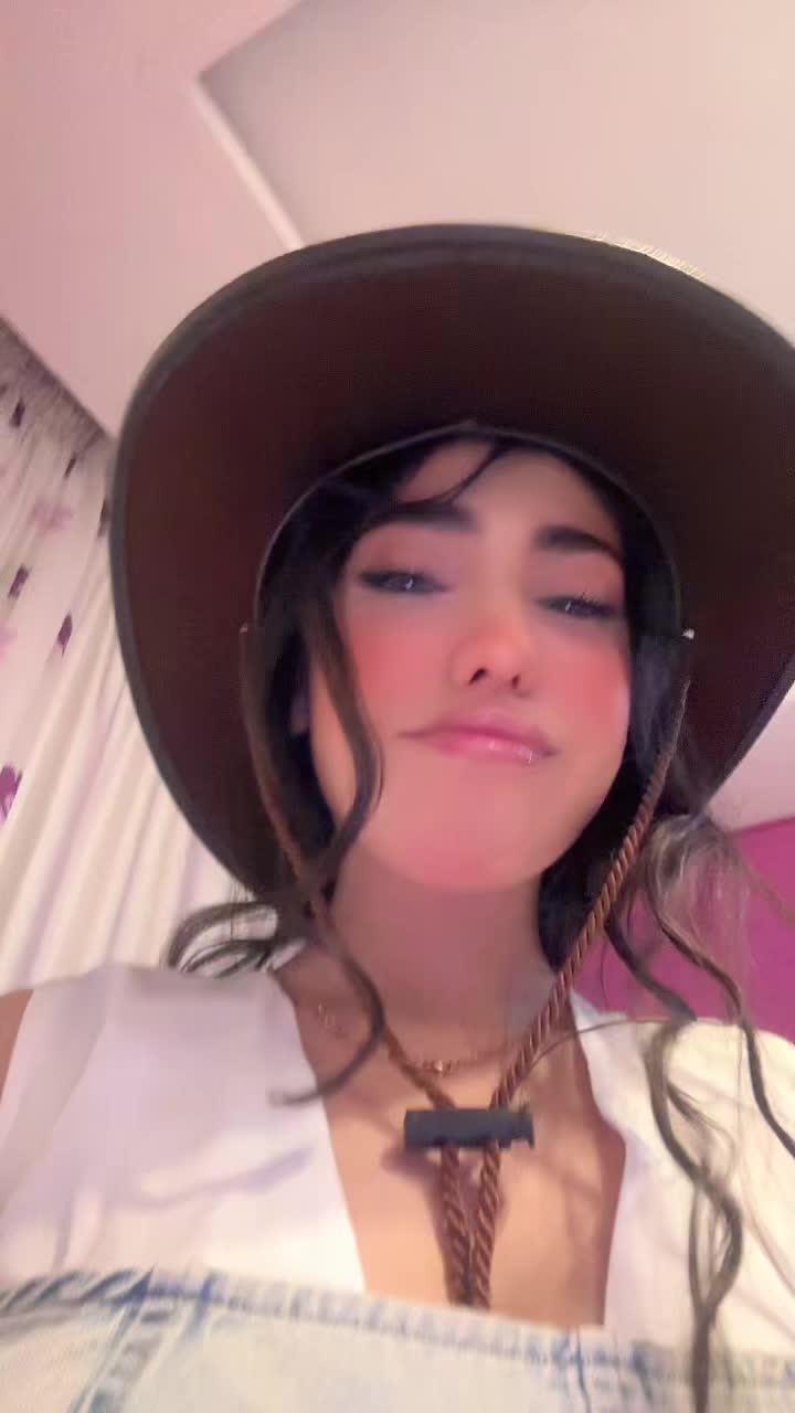 @👀