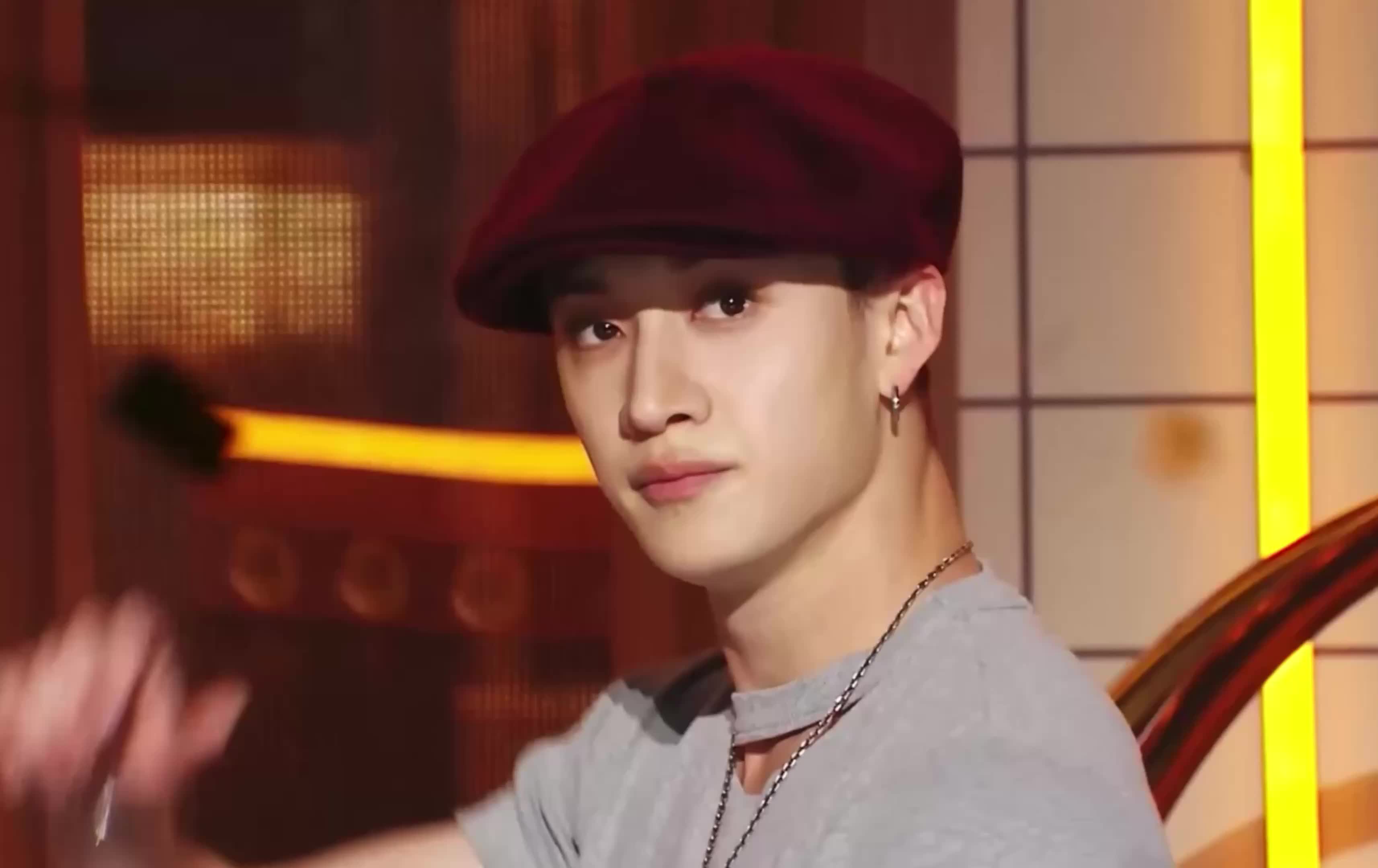 @Valeria saw and met TXT