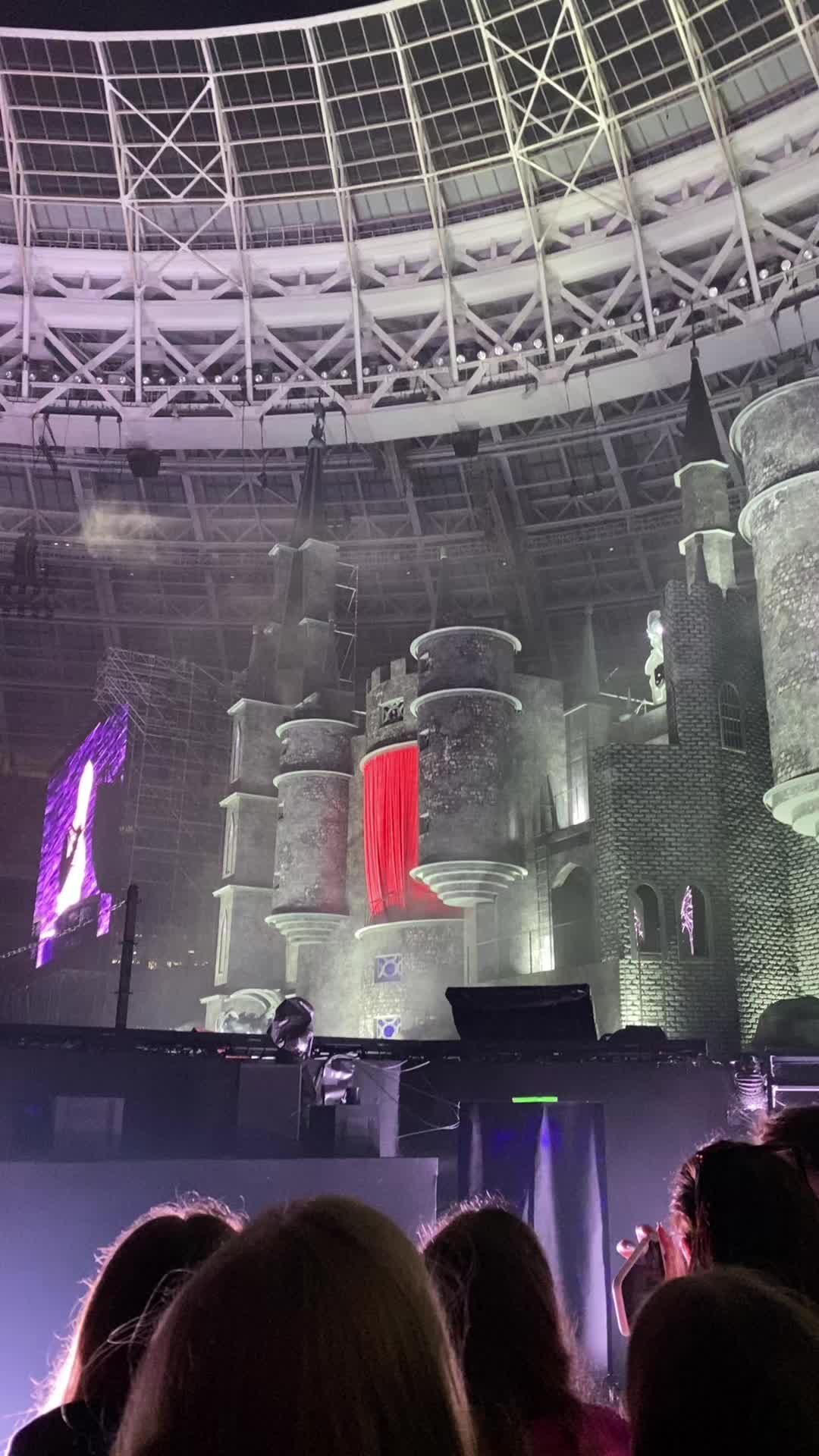 @ℳ