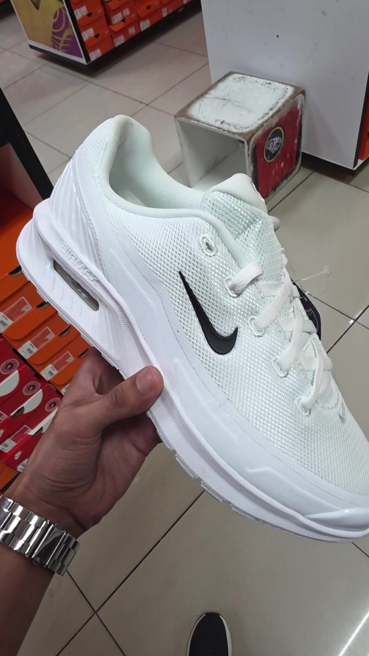 @tekkie_town_promenade268