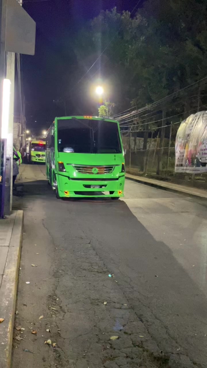 @BUSES ELEGANTES.🔥