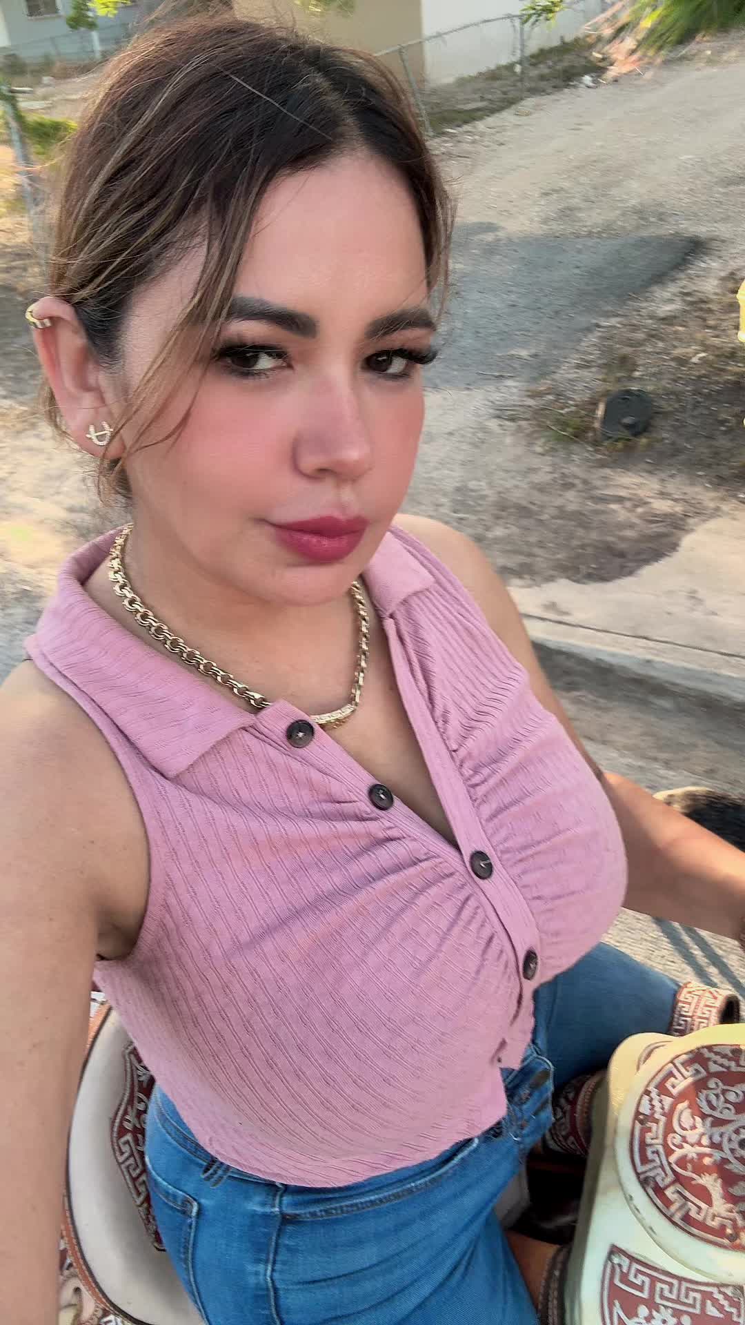 @Daisy Mares