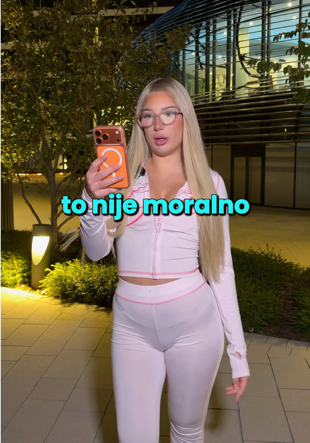 @joticsabrina_