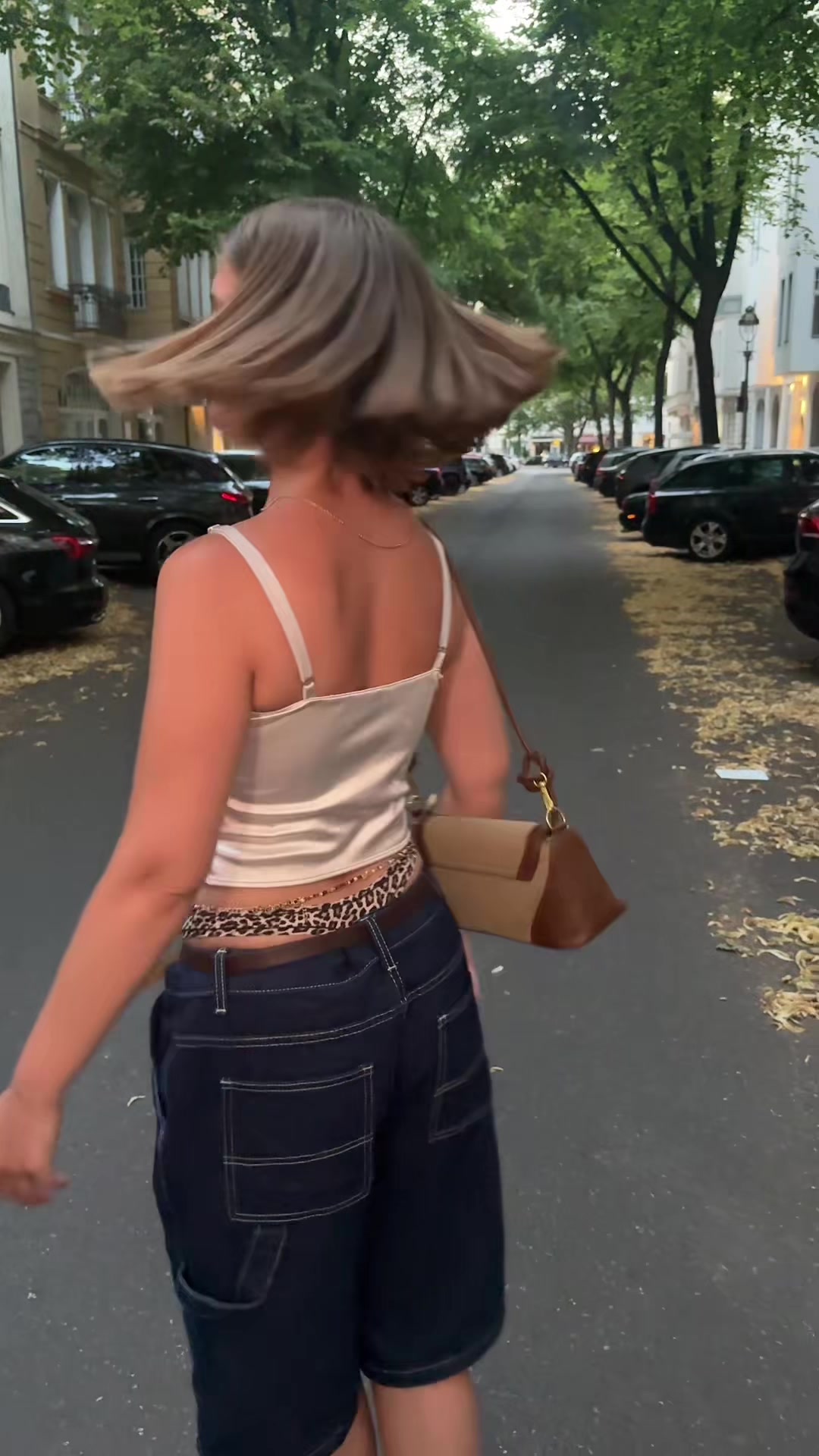 @AM