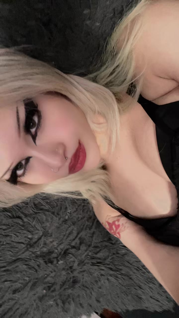 @𝔊𝔦𝔰𝔢𝔩𝔩𝔢♱