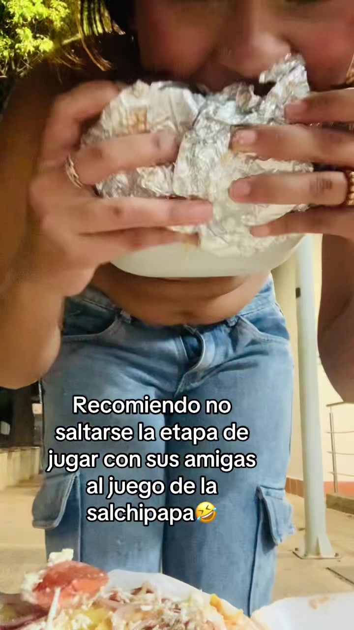 @🏄🏽♀️🐈⬛.