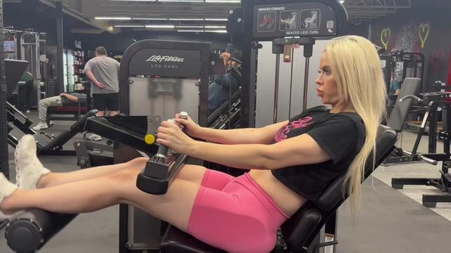 @Therealbuffbarbie