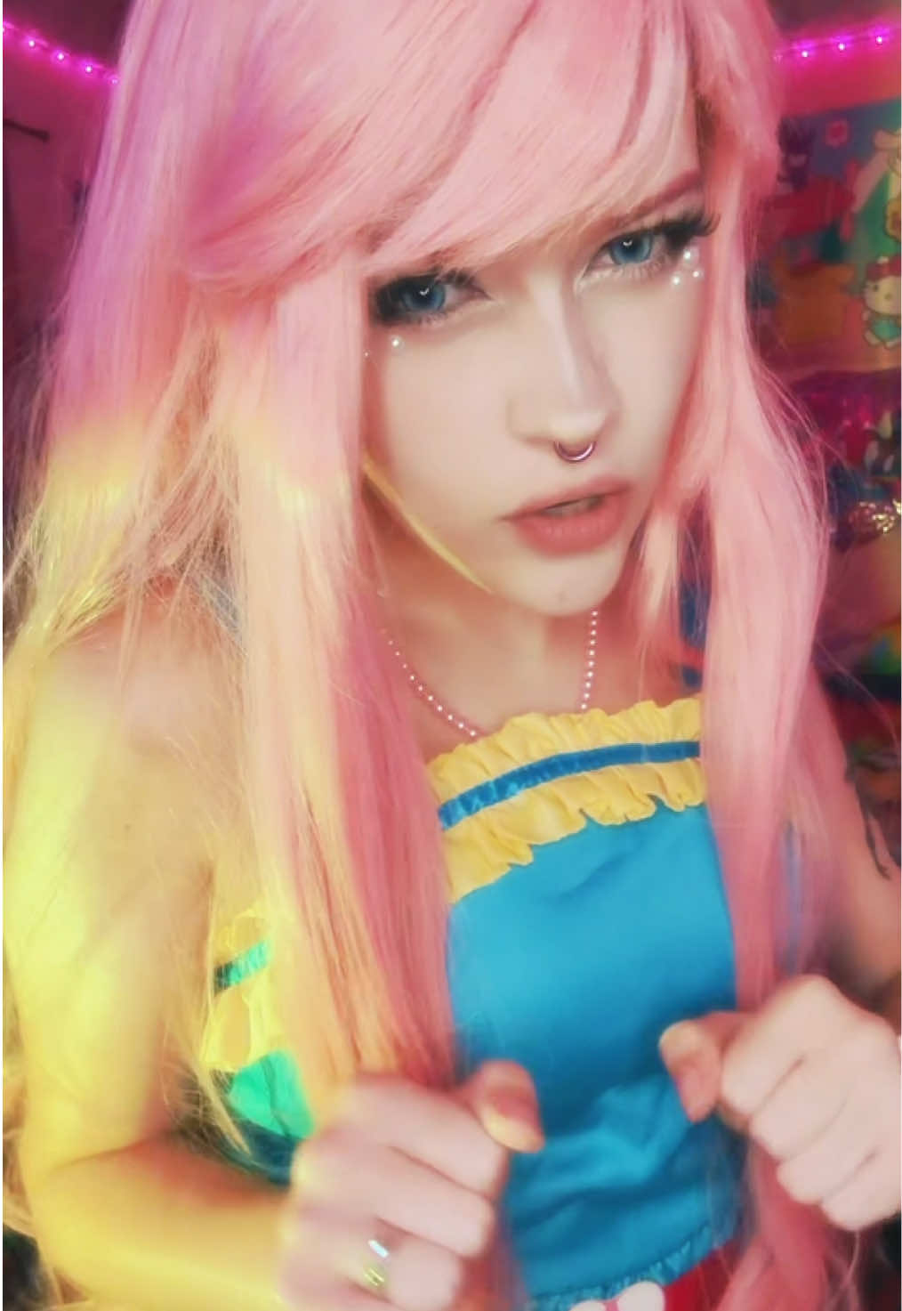 @HayHay•~•