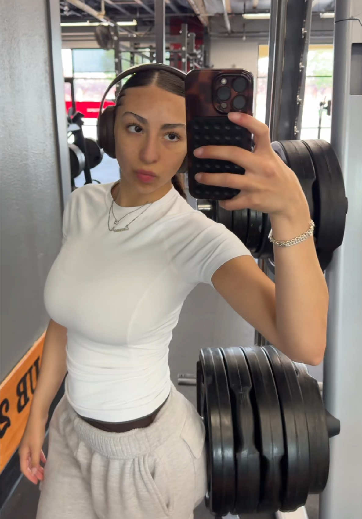 @️