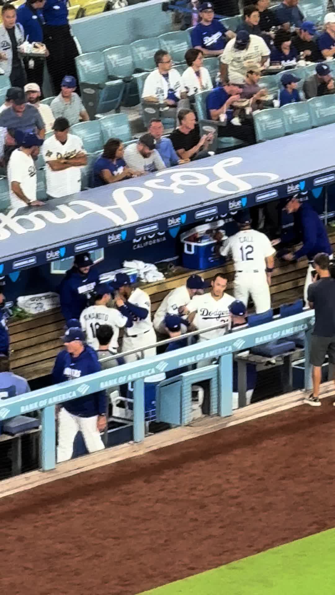 @WanderinLA