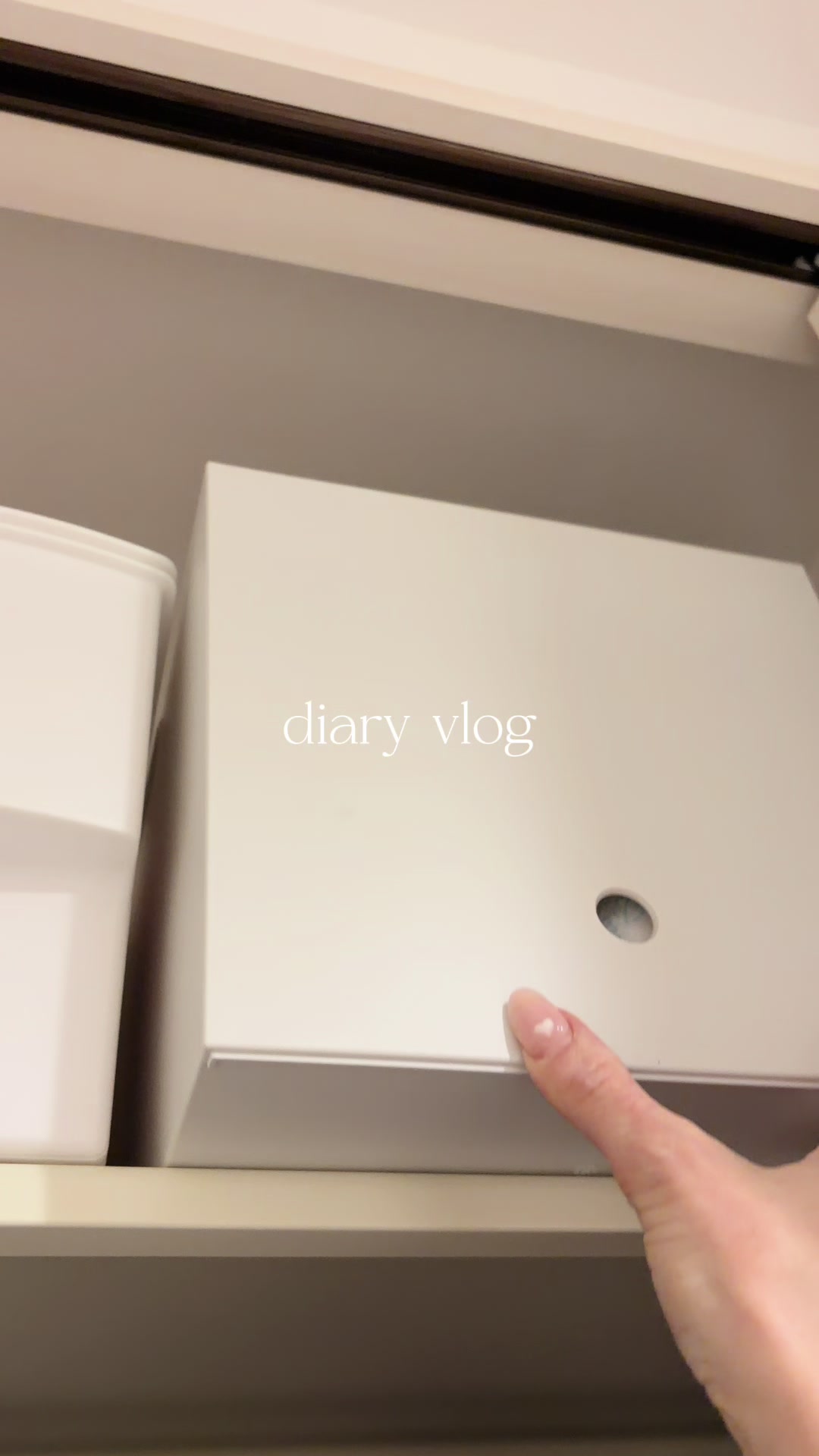 @𝐲.