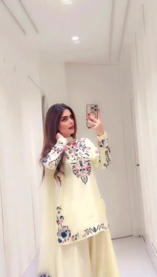 @👑 Fizaa Sanam 👑