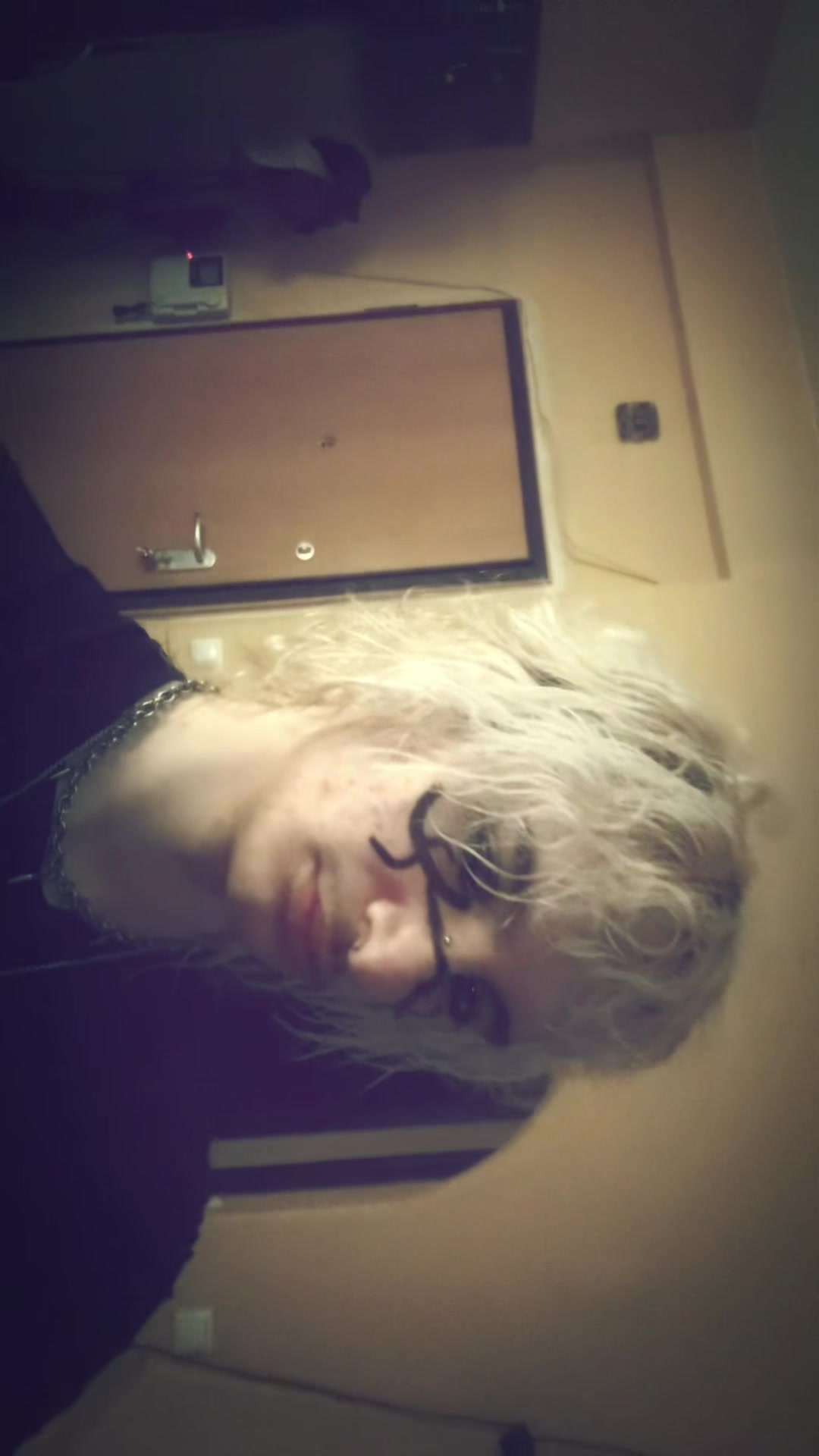 @❉