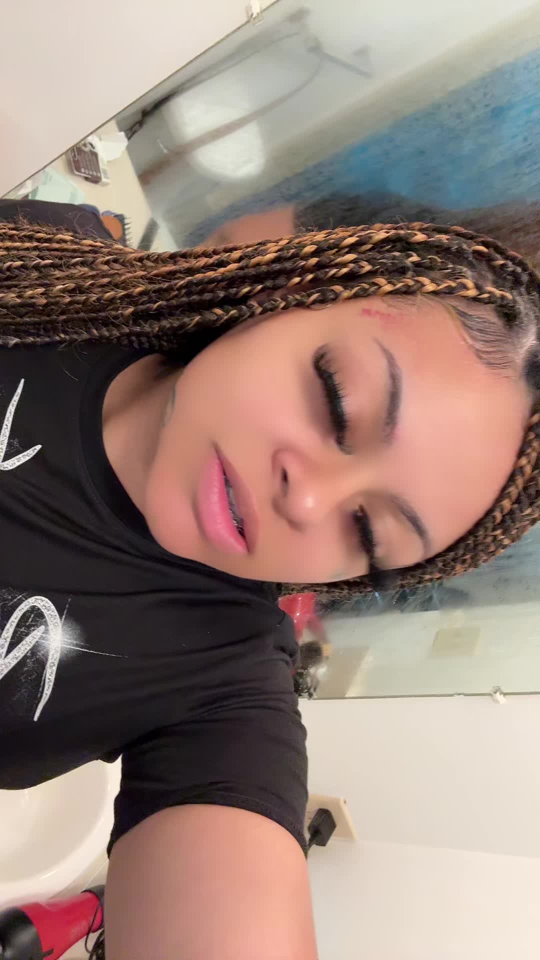 @Lilleeleee