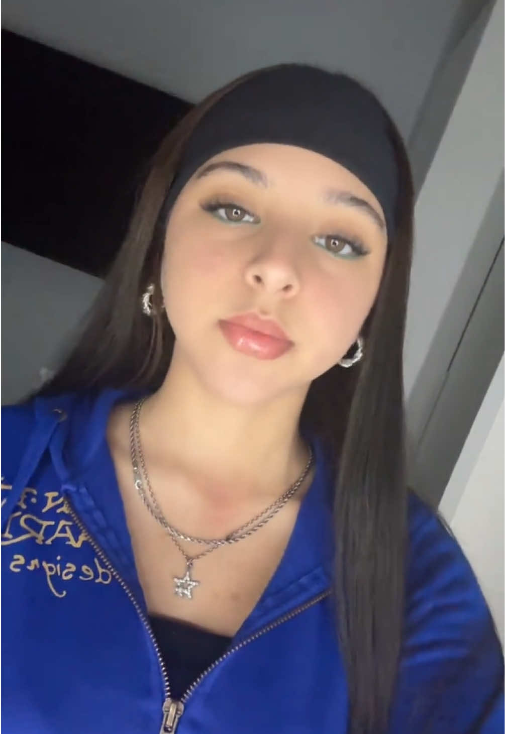 @️