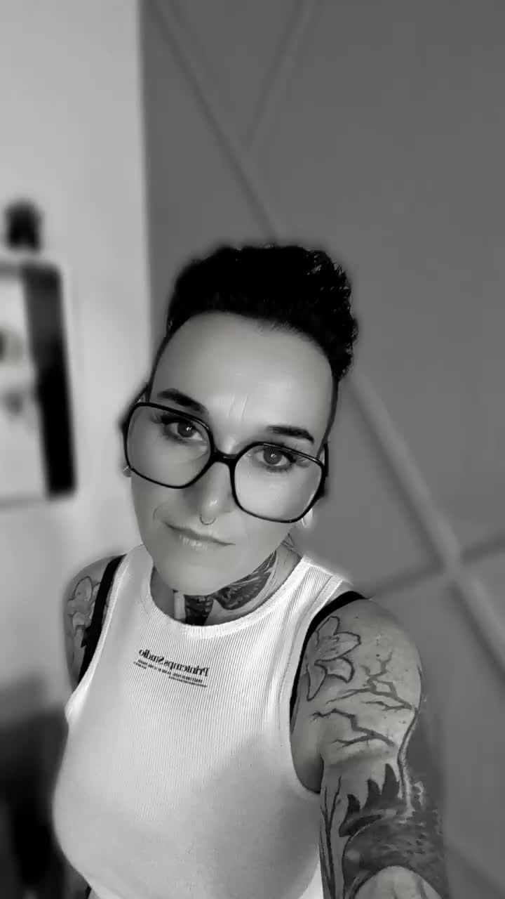 @Nicole❤️Schr&ouml;der🖤Kowalski ❤️