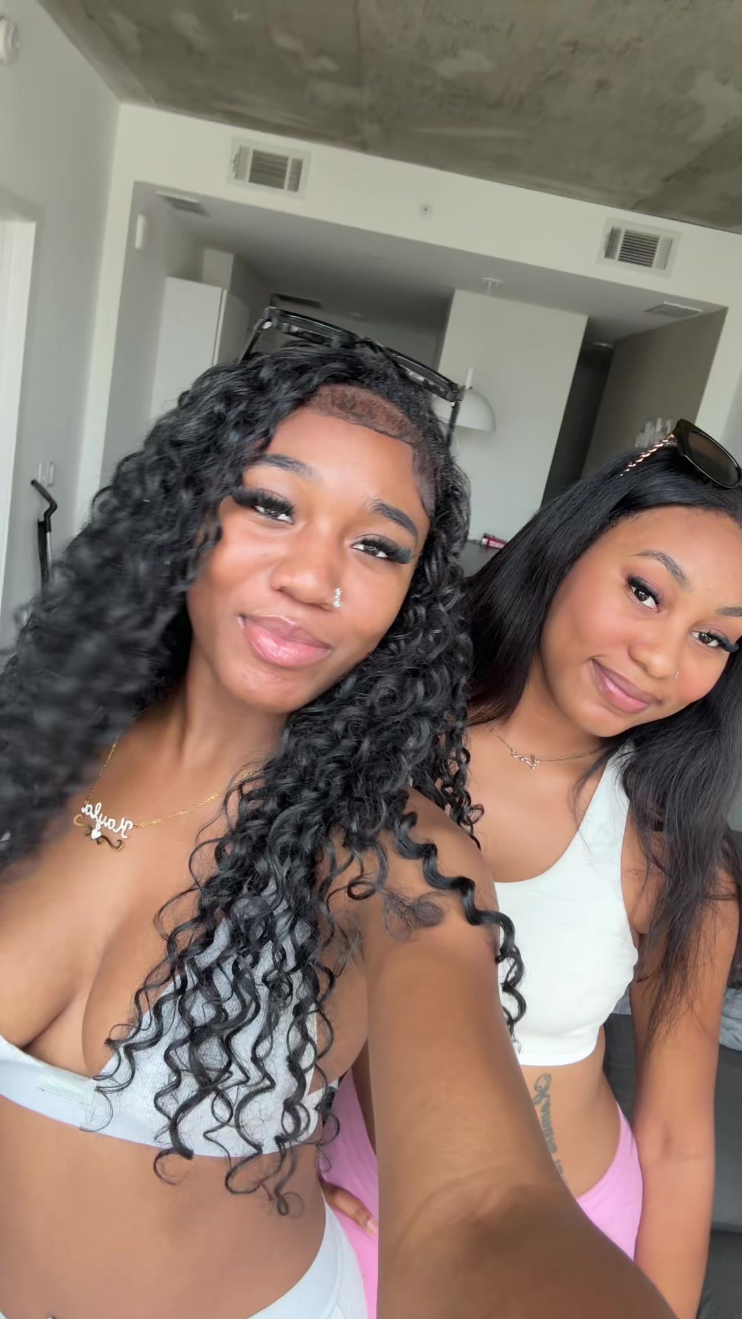 @Zari K