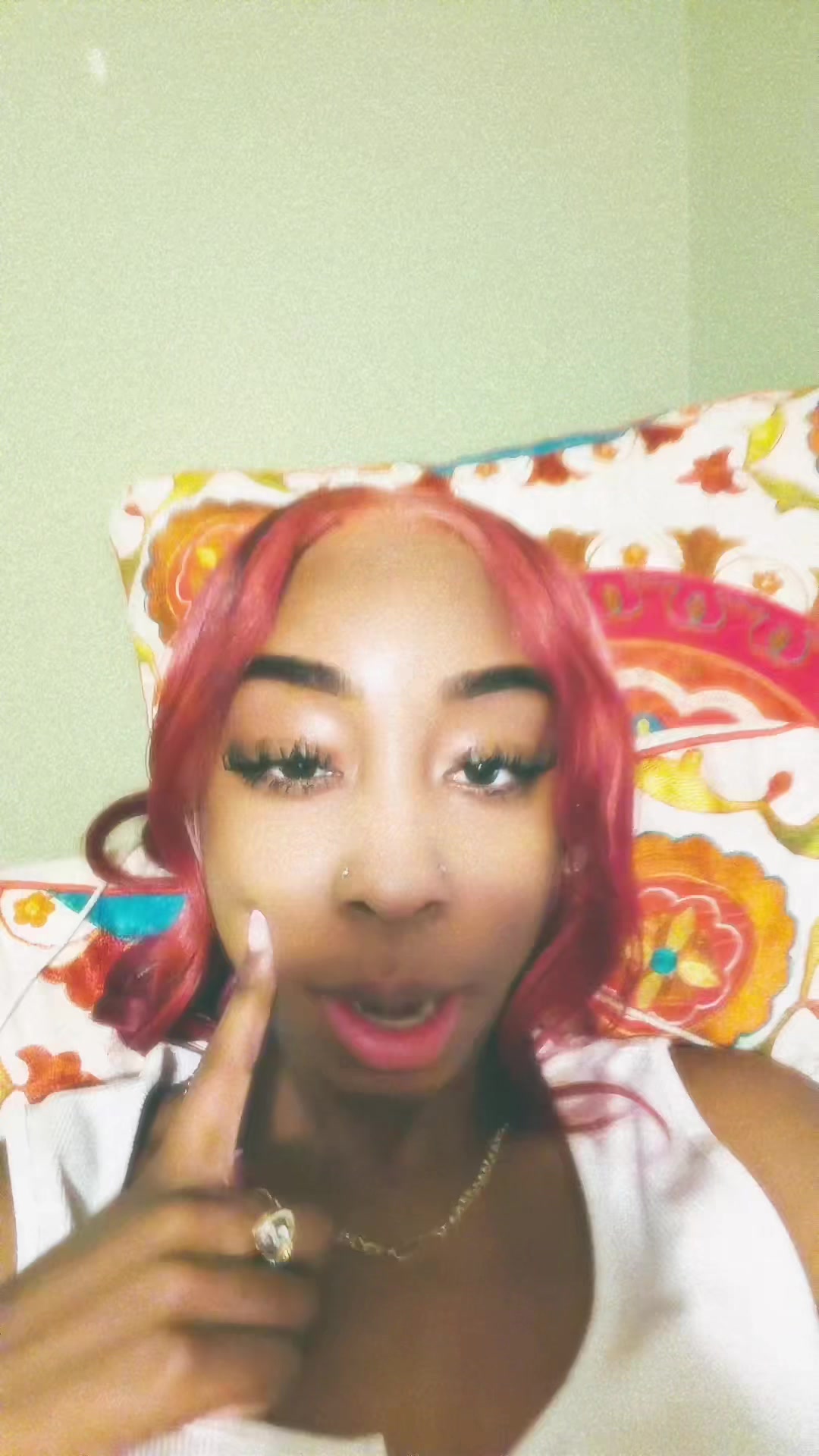 @shesoootrini
