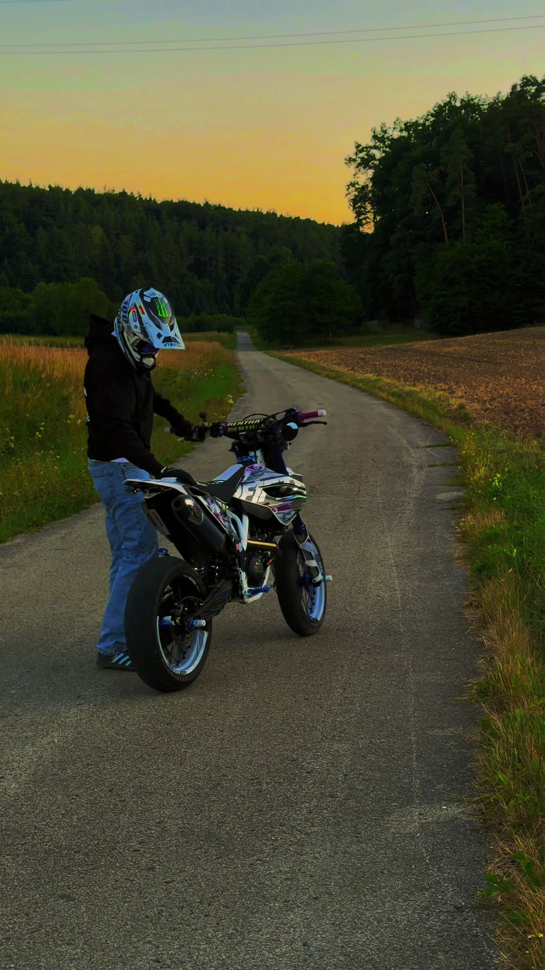@Joni_moto