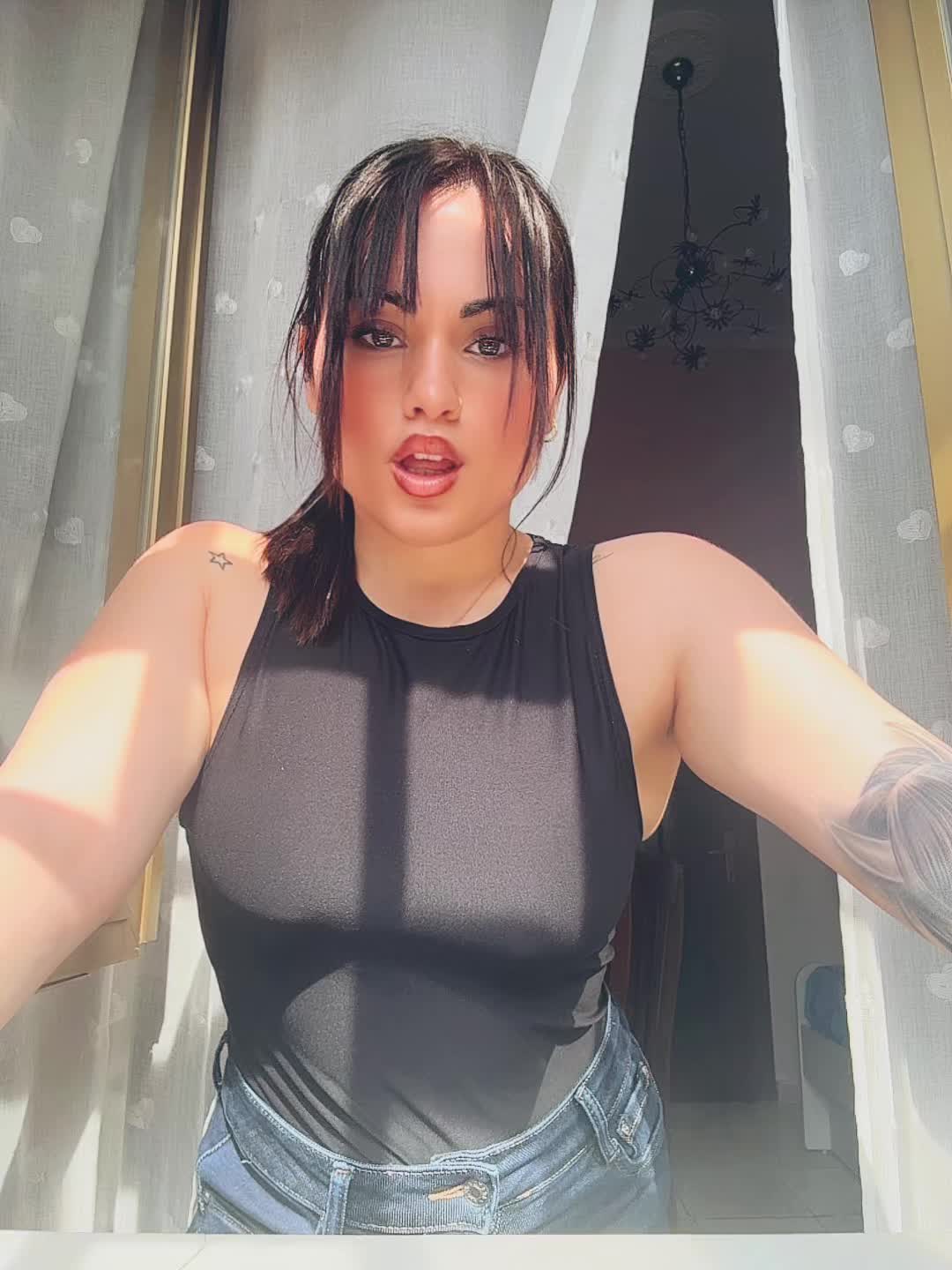 @...