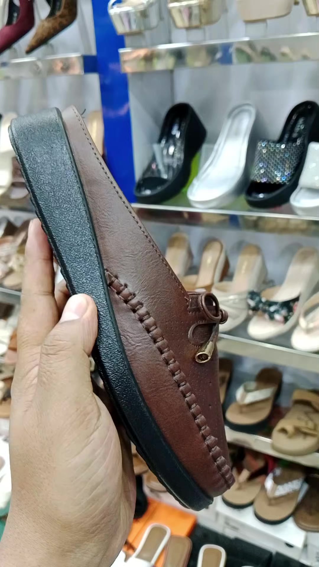 @@Walk To Walk shoe store