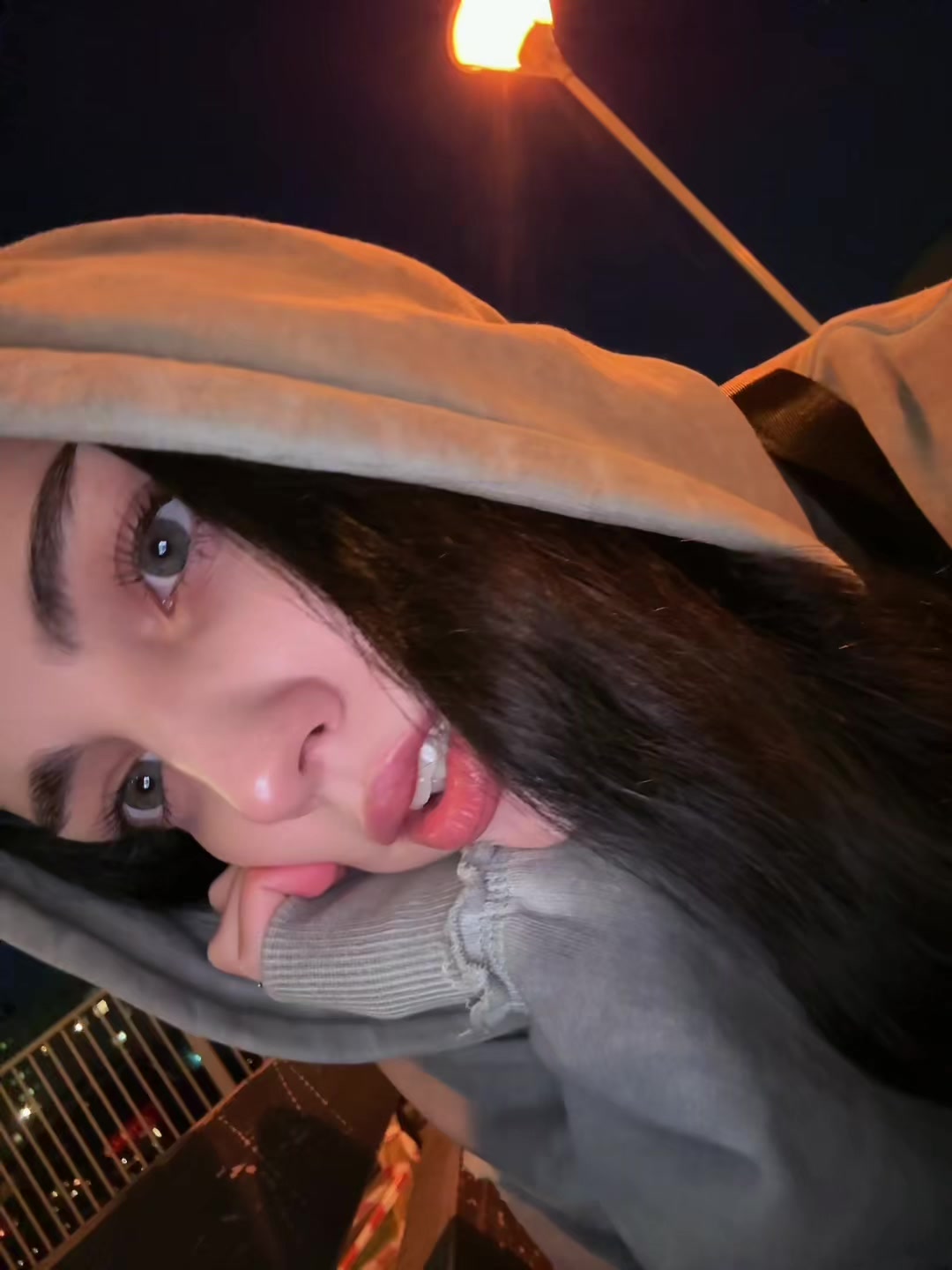@__не_о_чём__