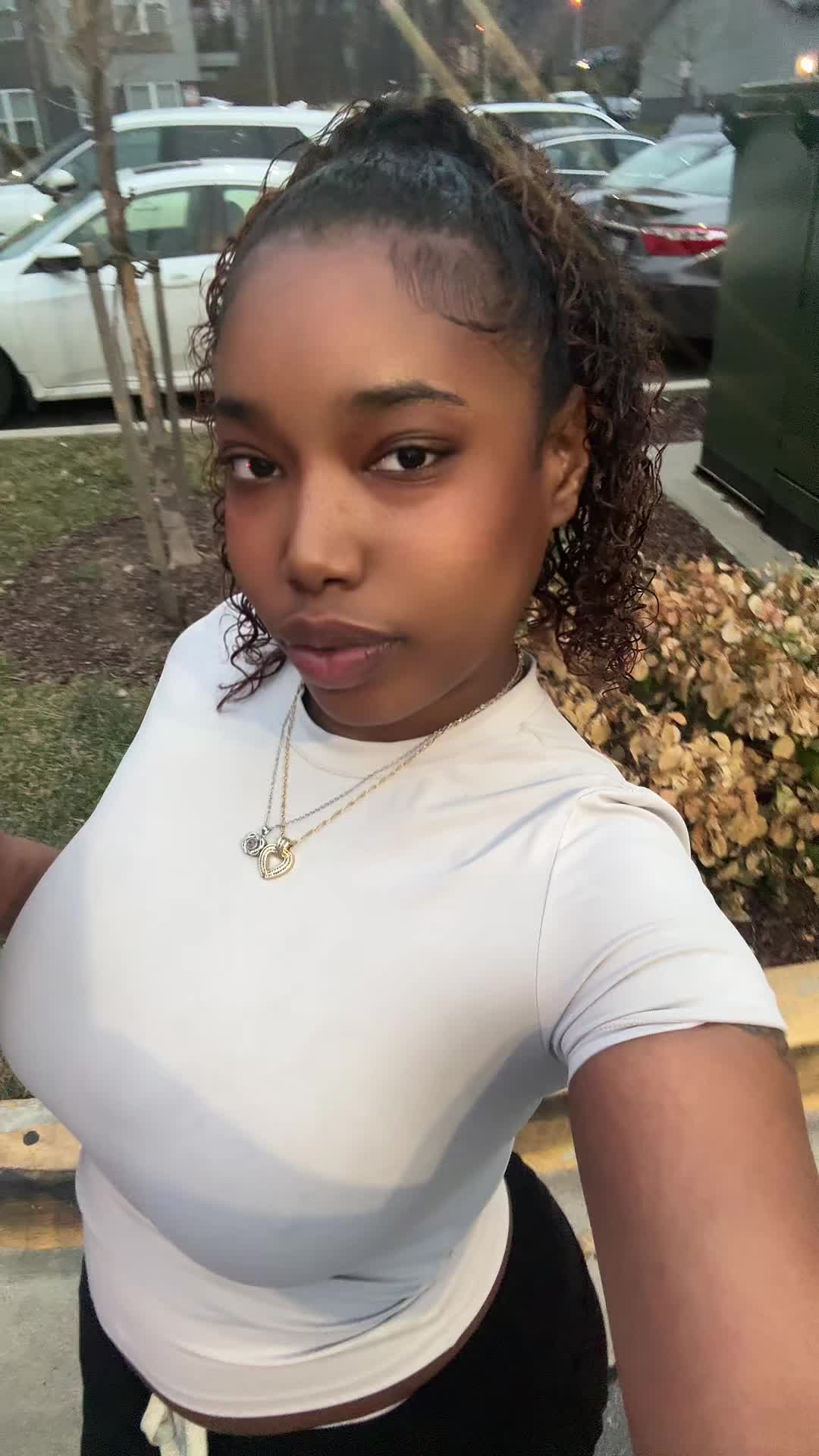 @twinvuzis