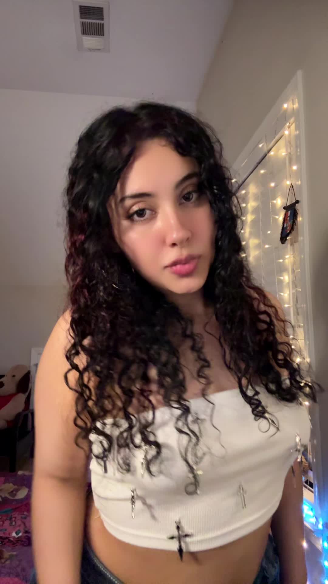 @𝐿𝑒𝓈𝓈🐷🍑