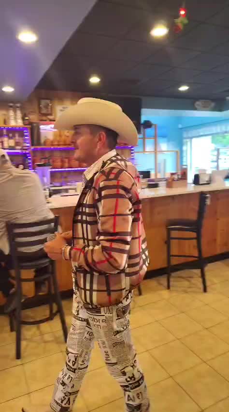 @El Muchacho Alegre de Everett