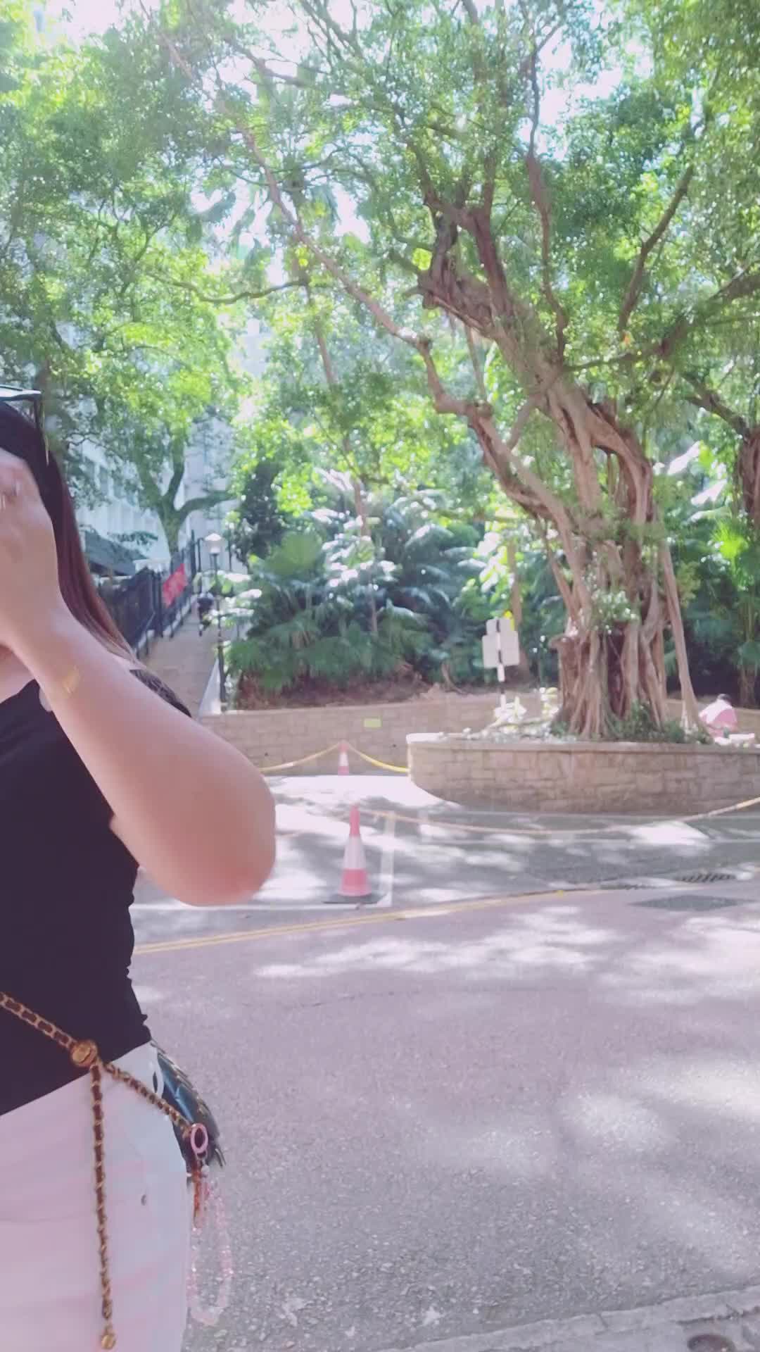 @lheslyn04