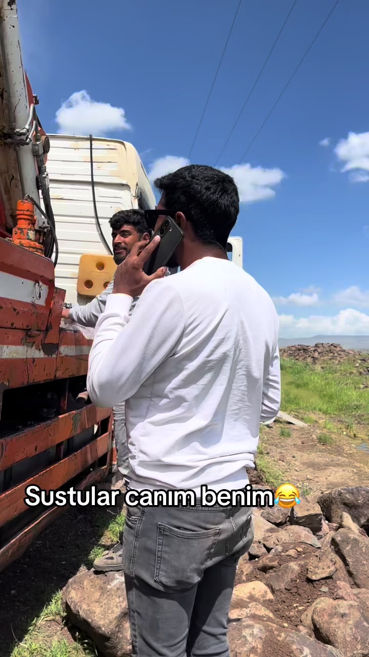 @EFE