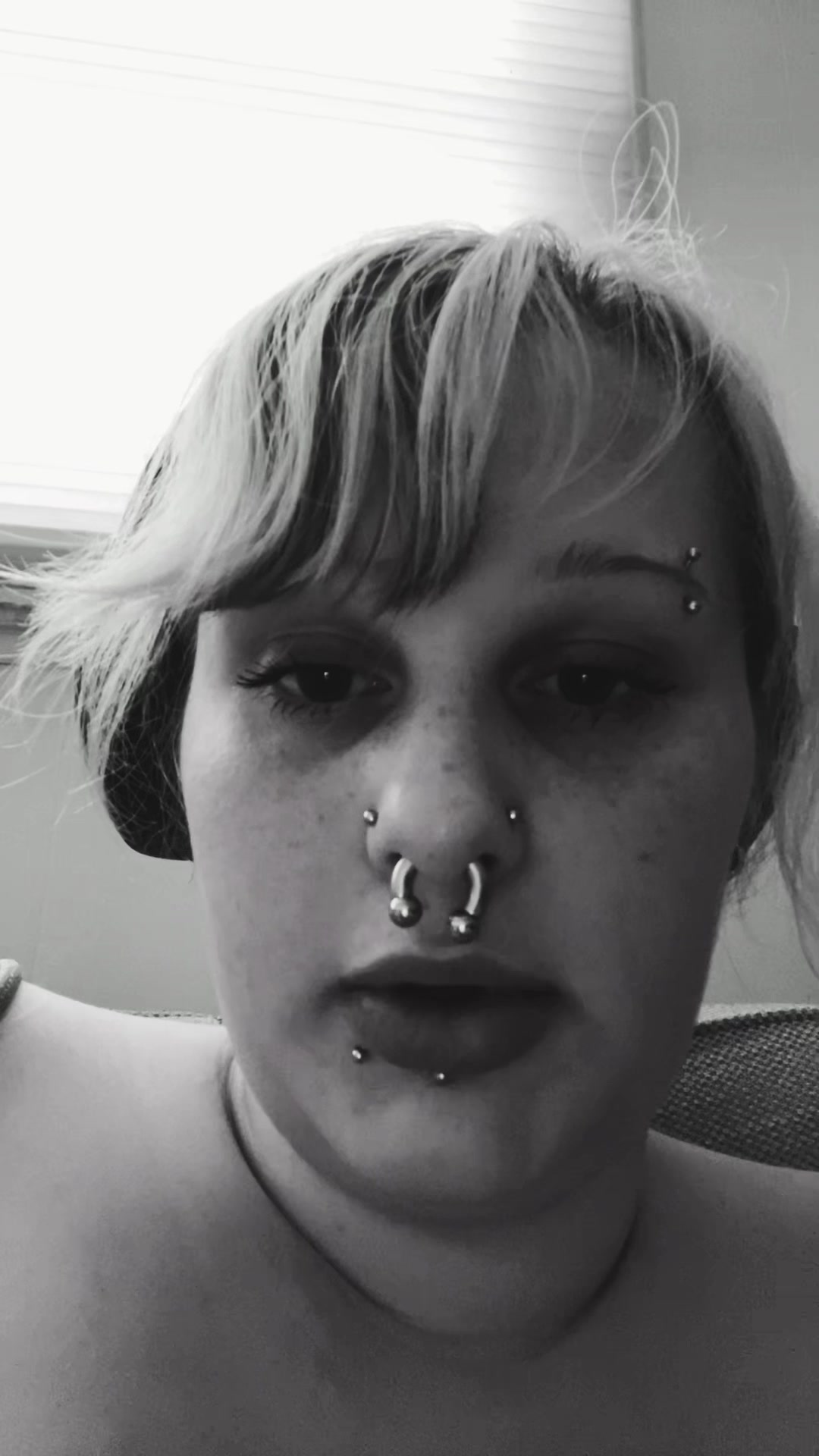 @(stella) not underboob