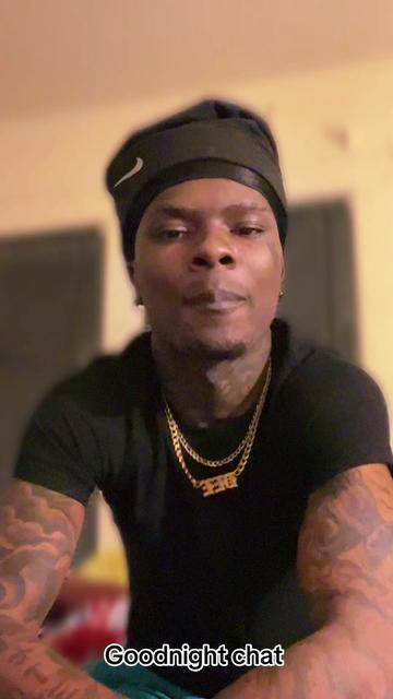 @DEE🖤🐐