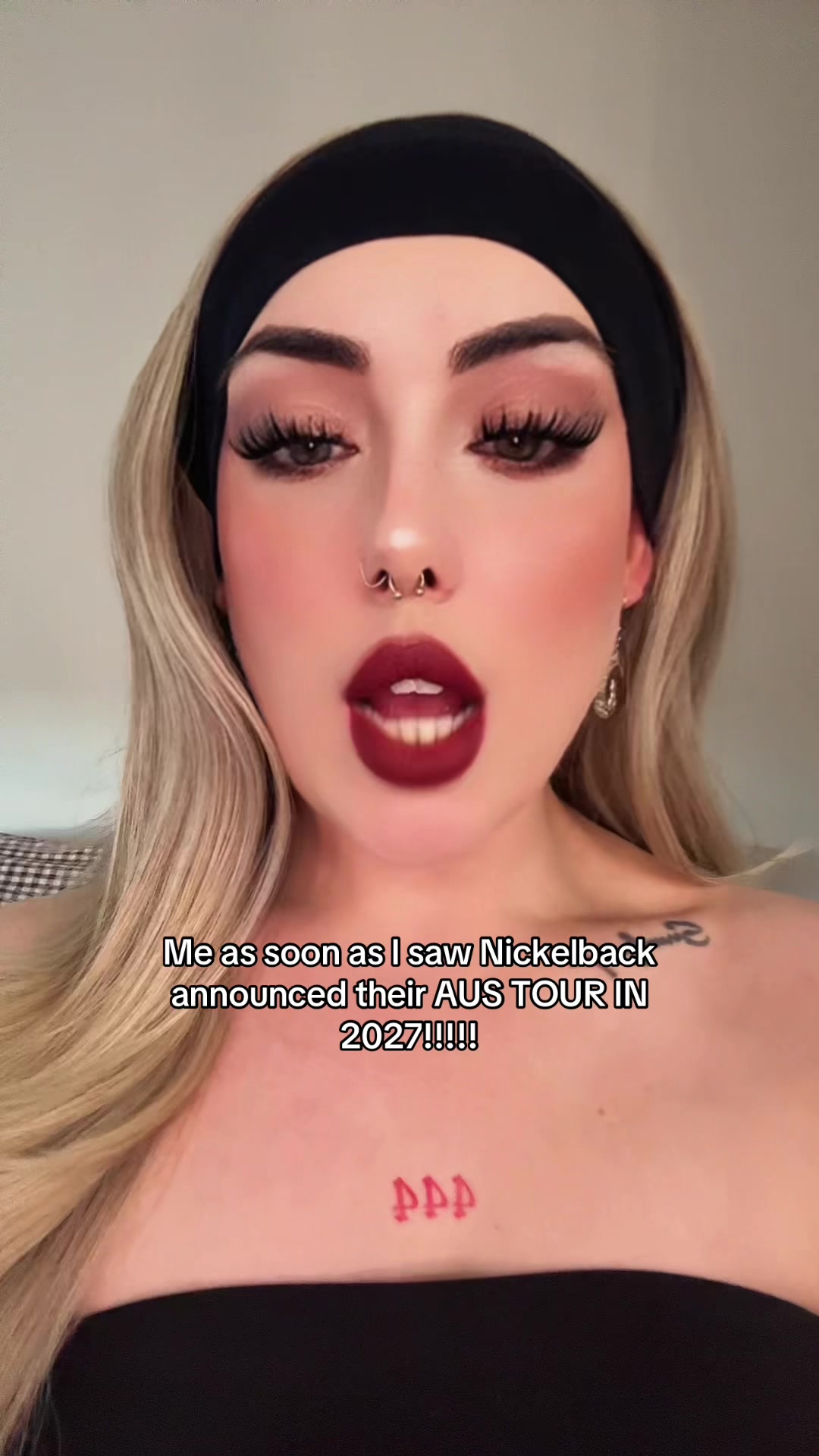 @LEASHBIAN 😈